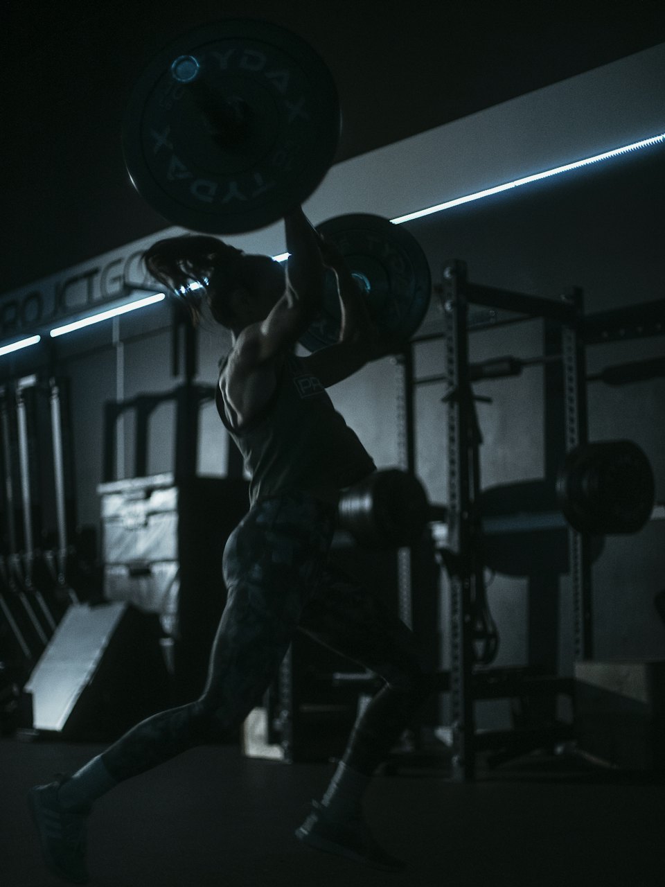 Stërvitje fitnesi me shtangë – fitness në Durrës